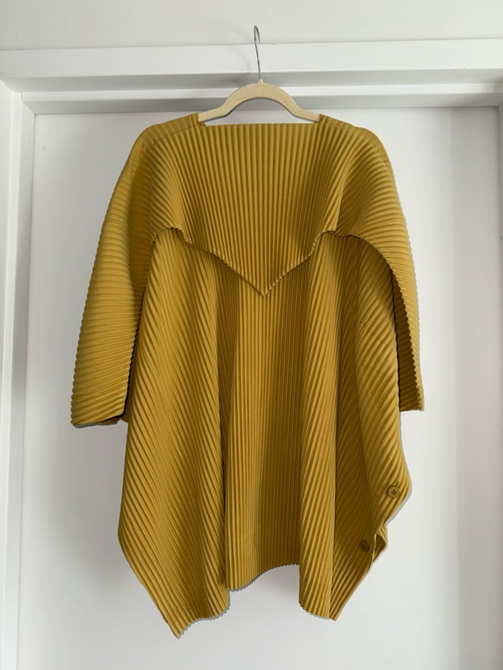 Homme Plissé Issey Miyake Mustard Yellow Pleated Men's Shirt Size XL 4 - Picture 9 of 15